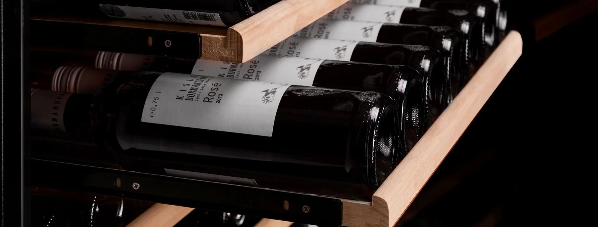 מדפי עץ טלסקופיים